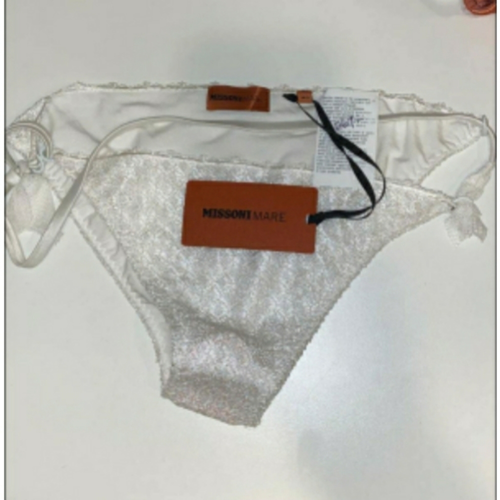 Missoni Mare's ivory bikini - Picture 3 of 13